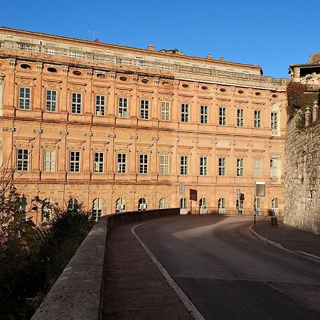 Appartamento Dietro Le Quinte Nel Cuore Di Perugia Exterior foto