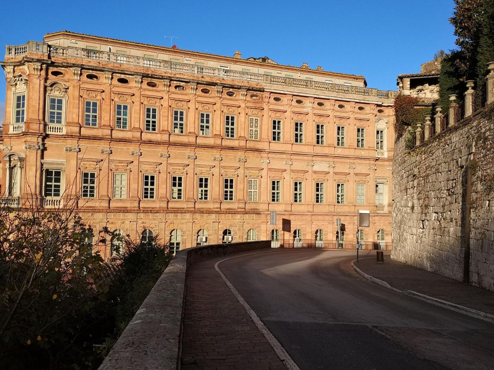 Appartamento Dietro Le Quinte Nel Cuore Di Perugia Exterior foto